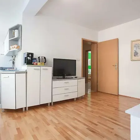 Apartment Louis *