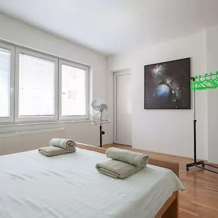 Apartment Louis