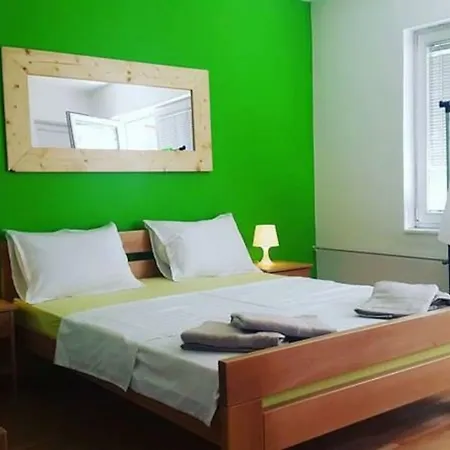Apartment Louis